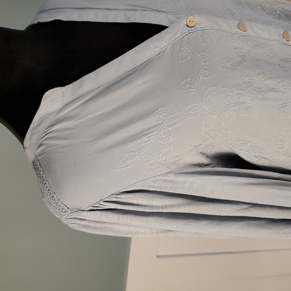 Democracy Embroidered Rayon Button Front Top S Smokey Blue - Picture 7 of 12